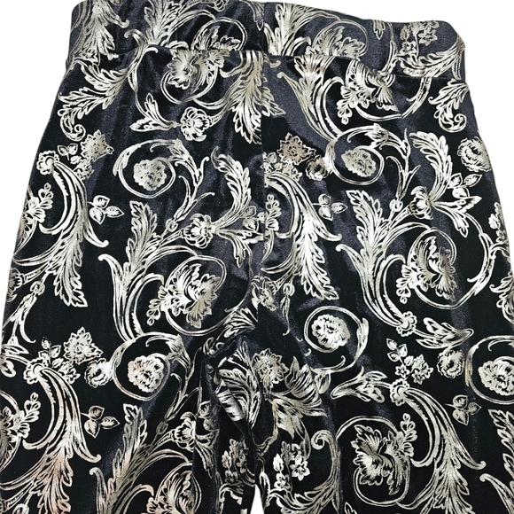 TORRID Black Velvet Gold Metallic Jacquard Pull On Pants in 2 (18/20) - Picture 4 of 7